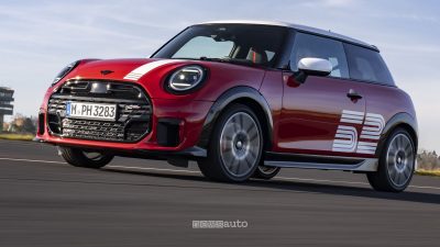 Mini John Cooper 1965 Victory Edition in pista