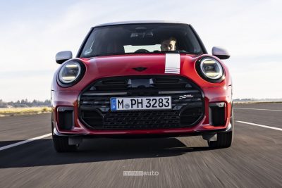 Mini John Cooper 1965 Victory Edition in pista