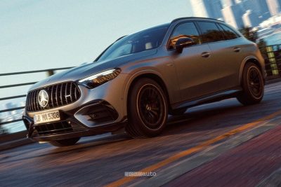 Mercedes-AMG GLC 53 4MATIC+ SUV su strada