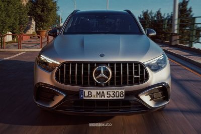 Mercedes-AMG GLC 53 4MATIC+ SUV su strada