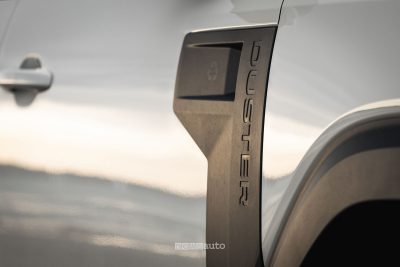 Nuova Dacia Duster hybrid-G 150 4x4 presa d'aria posteriore