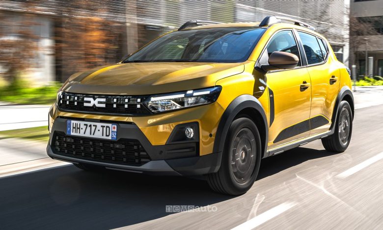 Nuova Dacia Sandero Stepway su strada