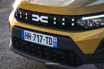Nuova Dacia Sandero Stepway paraurti anteriore