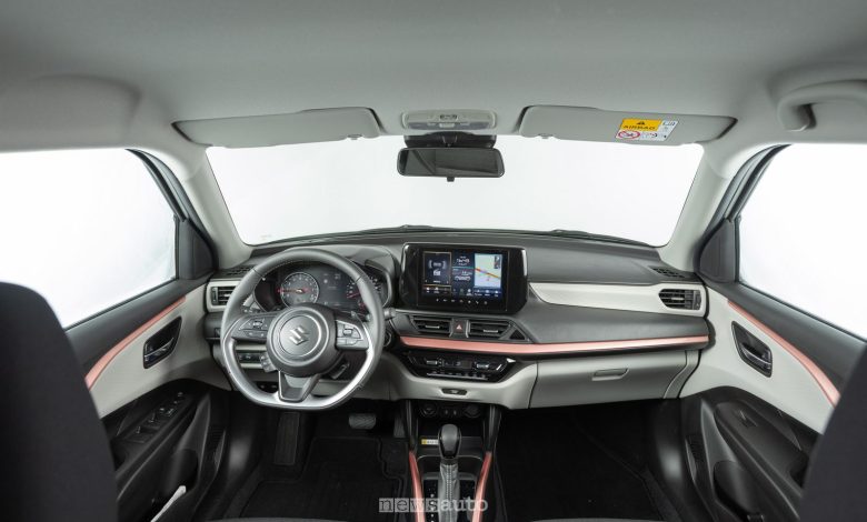 Suzuki Swift Sakura plancia abitacolo