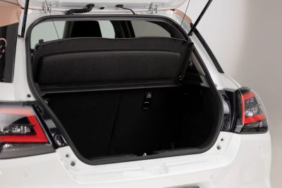 Suzuki Swift Sakura bagagliaio
