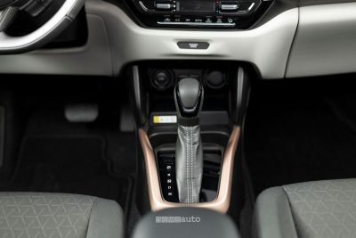 Suzuki Swift Sakura leva del cambio automatico