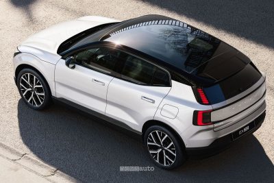 Volvo EX30 posteriore 3/4