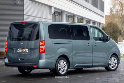 Opel Zafira posteriore 3/4