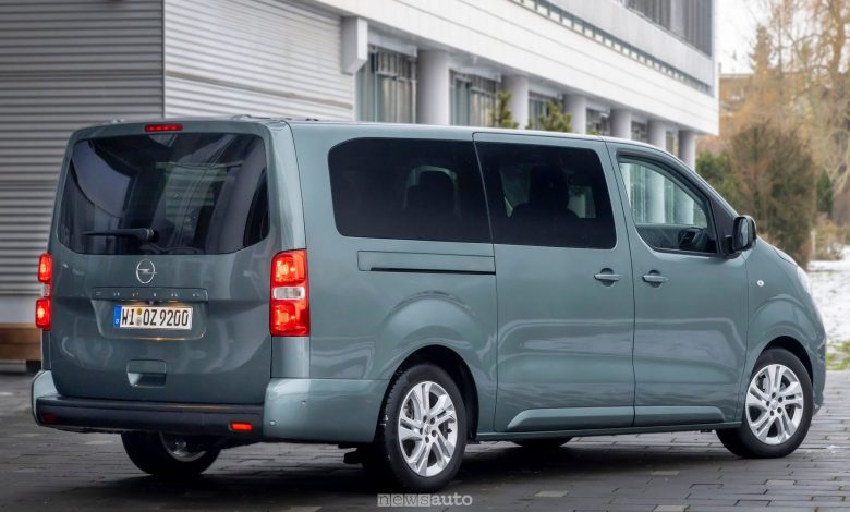 Opel Zafira posteriore 3/4