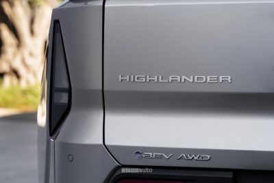Toyota Highlander EV logo portellone posteriore