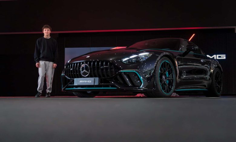 Andrea Kimi Antonelli con la sua Mercedes-AMG GT 63 PRO 4MATIC+ “Motorsport Collectors Edition