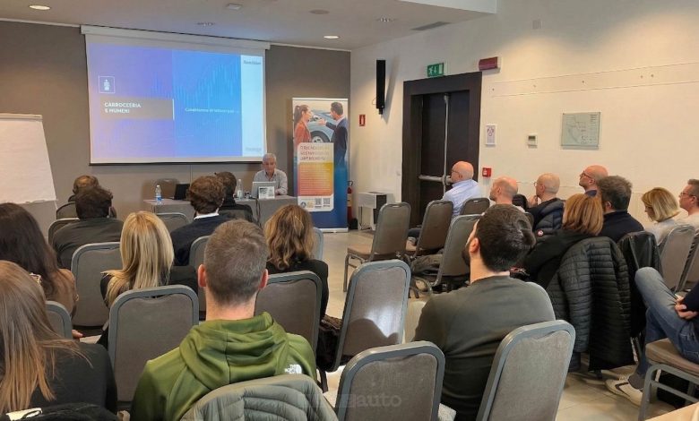 Seminario sull'evoluzione del settore delle carrozzerie promossa da AkzoNobel 