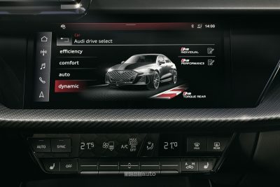 Audi RS 3 Sportback competition limited display infotainment