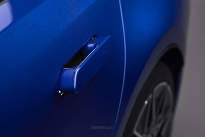 BMW i3 50 xDrive maniglie delle portiere a scomparsa