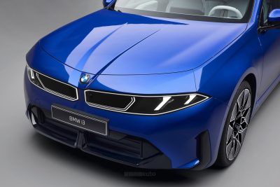 BMW i3 50 xDrive fari e firma luminosa anteriore