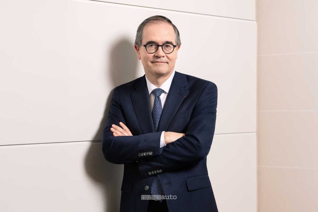 Sotto la guida di François Provost, succeduto a Luca de Meo nel luglio 2025, Renault ha lanciato il piano futuREady