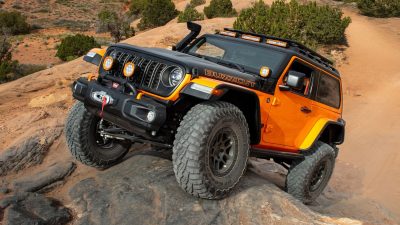 Jeep Wrangler Buzzcut Concept in azione sulle rocce