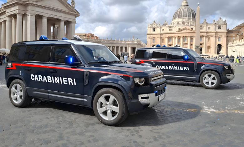 Land Rover Defender dei Carabinieri