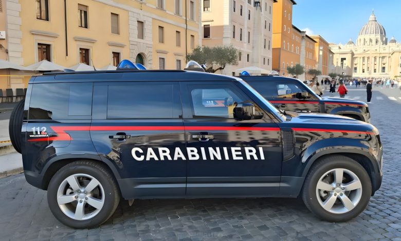 Land Rover Defender 110 in dotazione alle Aliquote di Primo Intervento (A.P.I.) dei Carabinieri