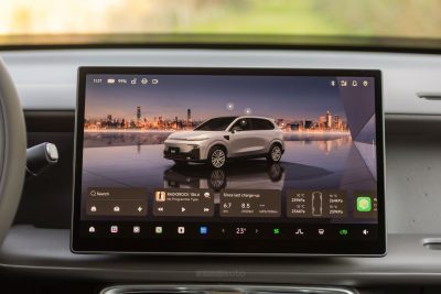 Leapmotor B10 REEV Hybrid display infotainment 14,6"