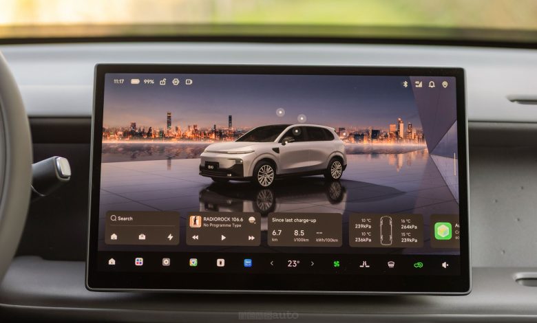 Leapmotor B10 REEV Hybrid display infotainment 14,6"