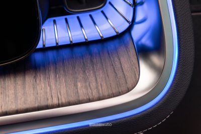 Mercedes-Benz VLE materiale e illuminazione plancia