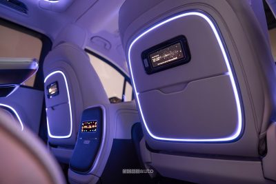 Mercedes-Benz VLE display fila posteriore