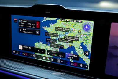 Mercedes-Benz VLE navigatore display infotainment da 14”
