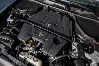 Nissan Z Nismo vano motore V6