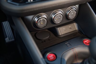 Nissan Z Nismo comandi della plancia
