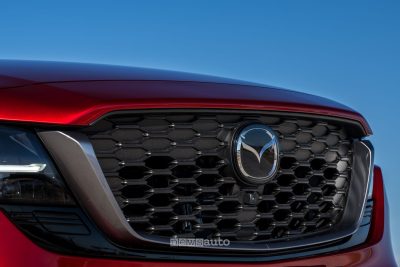 Mazda CX-5 Homura telecamera griglia anteriore
