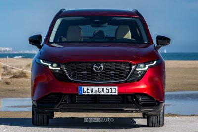 Mazda CX-5 Homura Soul Red Crystal frontale firma luminosa