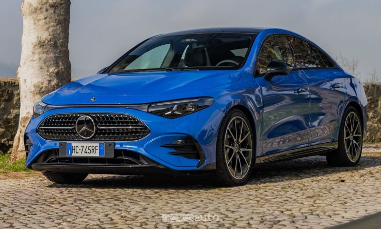 Mercedes-Benz CLA Hybrid anteriore 3/4