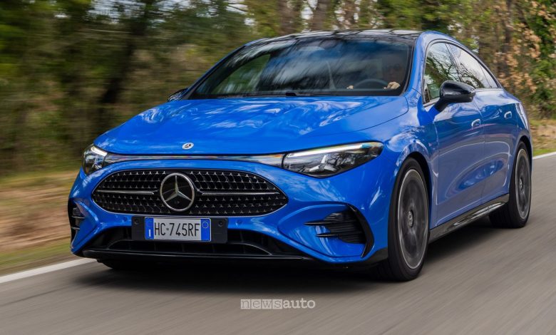 Mercedes-Benz CLA Hybrid su strada