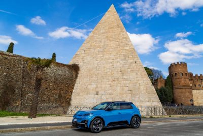 Nuova Nissan Micra test su strada a Roma