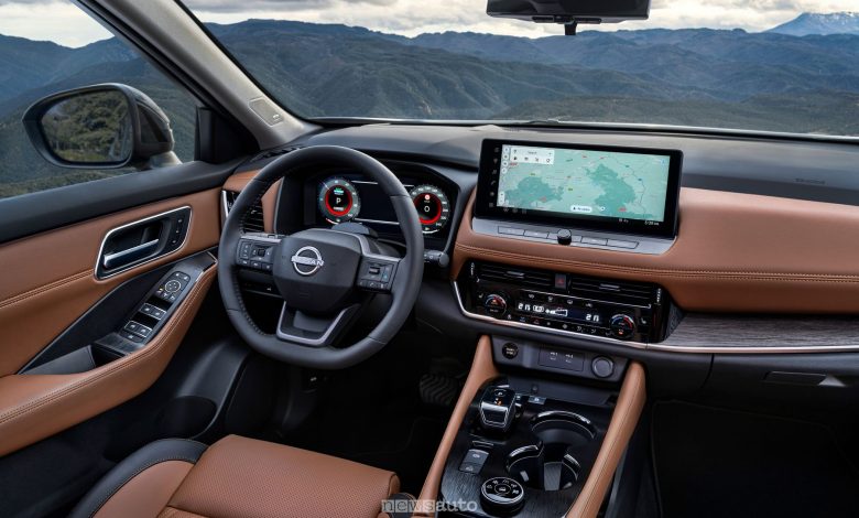 Nuova Nissan X-Trail Tekna plancia abitacolo