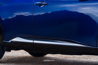 Nuova Nissan X-Trail Tekna sottoporta laterale