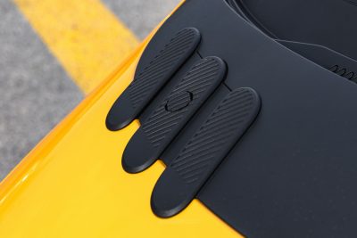 Renault Twingo E-Tech electric dove rabboccare l'acqua del lavavetri