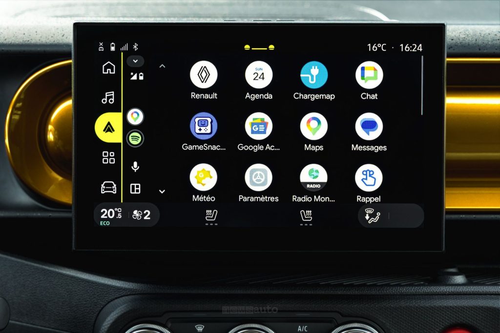 Renault Twingo E-Tech electric Android Auto display dell'infotainment da 10"