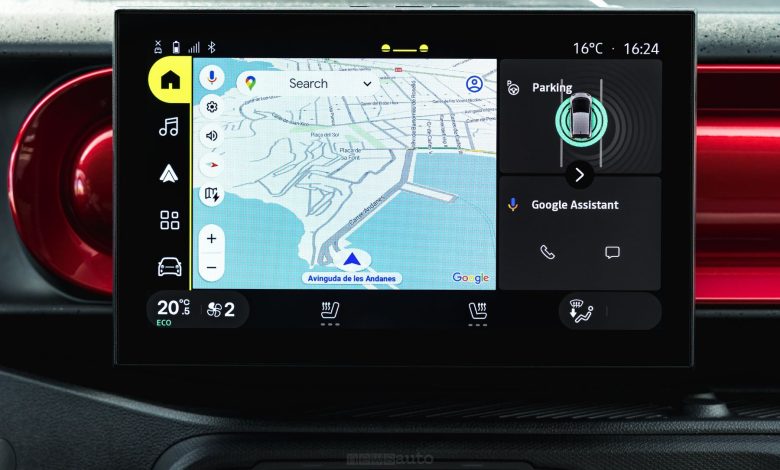 Renault Twingo E-Tech electric navigatore display da 10"