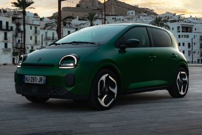 Renault Twingo E-Tech electric Vert Absolu anteriore 3/4