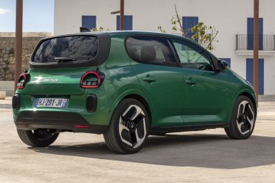 Renault Twingo E-Tech electric Vert Absolu posteriore 3/4