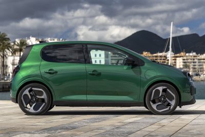 Renault Twingo E-Tech electric Vert Absolu laterale