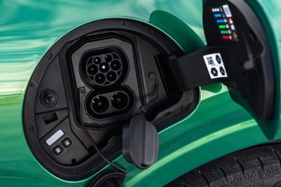Renault Twingo E-Tech electric vano per la ricarica AC/DC