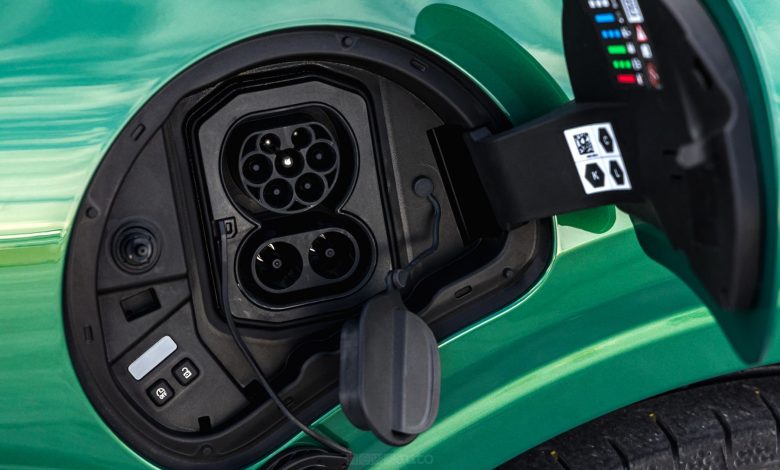 Renault Twingo E-Tech electric vano per la ricarica AC/DC