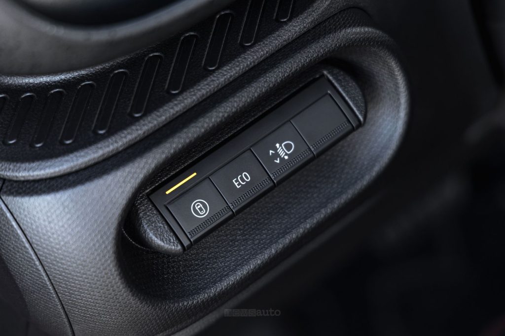 Renault Twingo E-Tech electric pulsante Eco