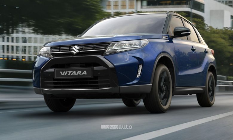Suzuki Vitara Hybrid Kuro su strada