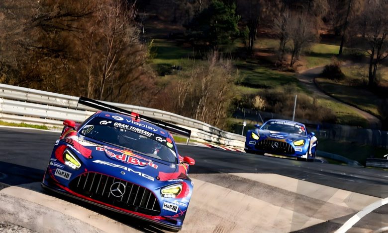 Il team di Max Verstappen sulla Mercedes-AMG GT3 #3