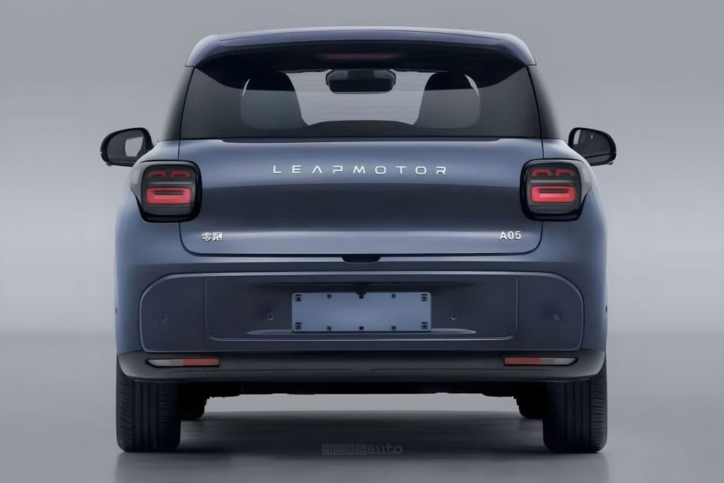 Il posteriore della Leapmotor A05 pubblicato sul sito del Ministero dell'Industria cinese