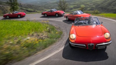 Quattro generazioni di Alfa Romeo Duetto